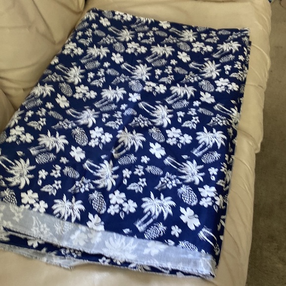 Cotton.   . Fabric  60 inches by 4 yards - Picture 2 of 2